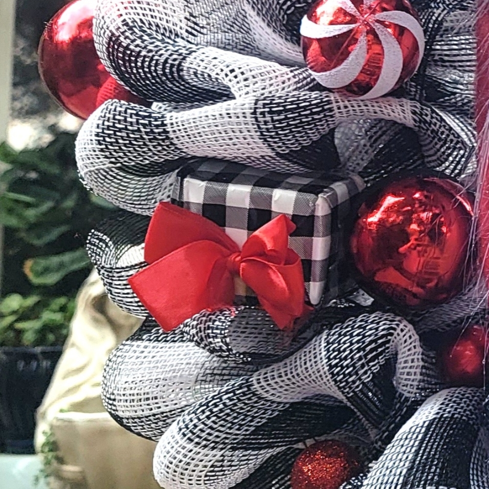 Nightmare Before Christmas Wreath Jack Skellington Deco Mesh Bow - Picture 4 of 6